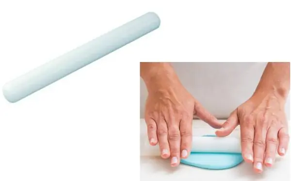 Small rolling pin for pastry and kitchen