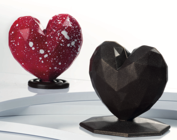 SweetLoveHeart: heart polycarbonate molds with base by Martellato Professional